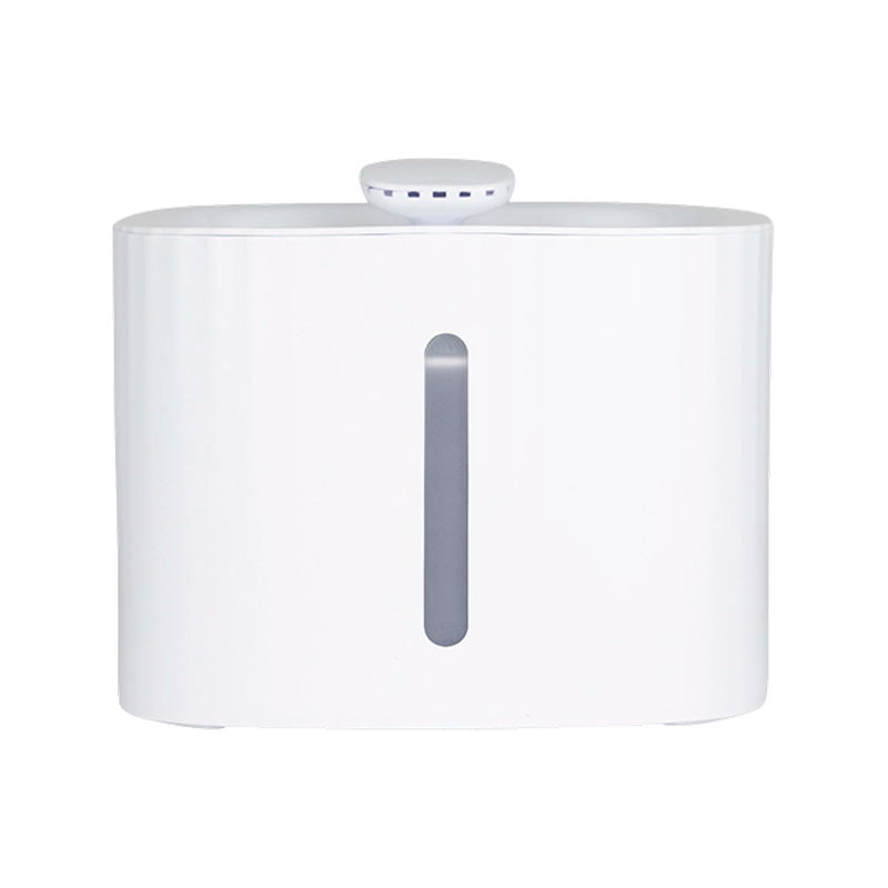 Fontaine d'eau silencieuse visible la nuit